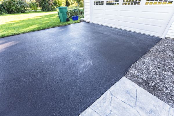 Blacktop Driveway Service